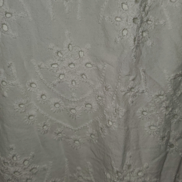 Eyelet Top - Picture 4 of 5